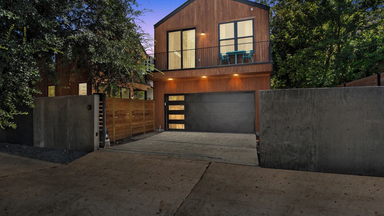 Photo of Outdoor in Govalle