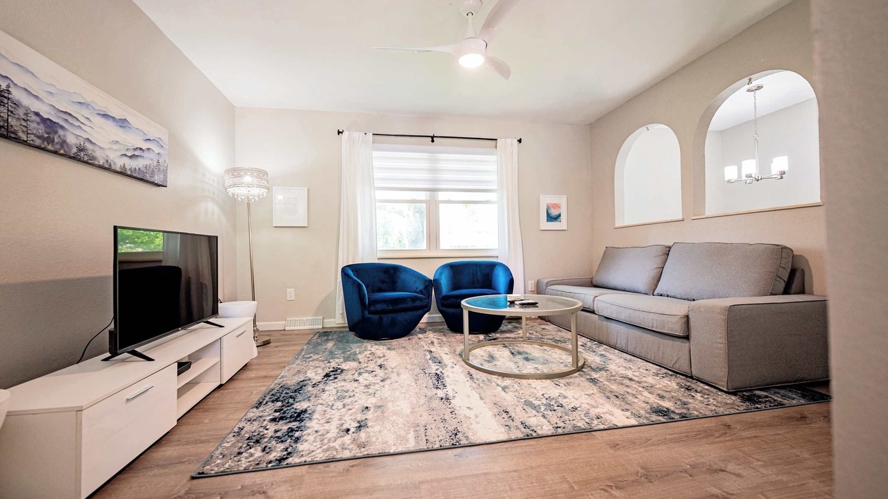 Photo of Livingroom in Lee's Summit