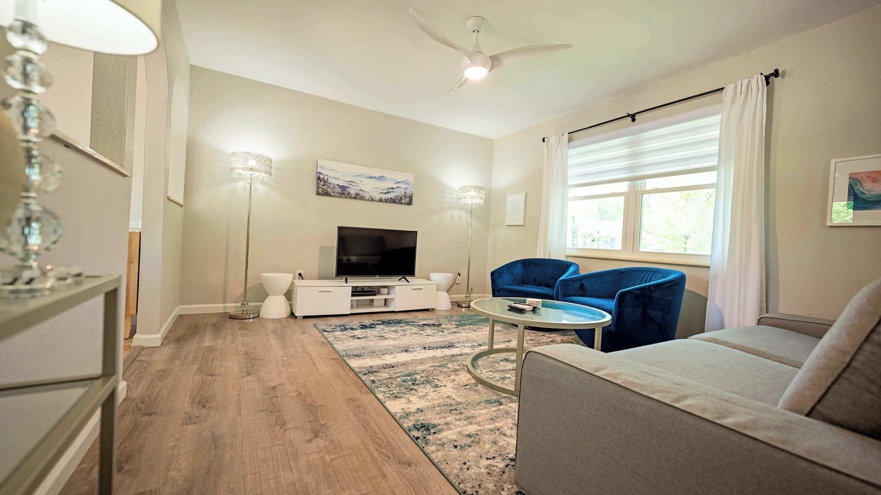 Photo of Livingroom in Lee's Summit
