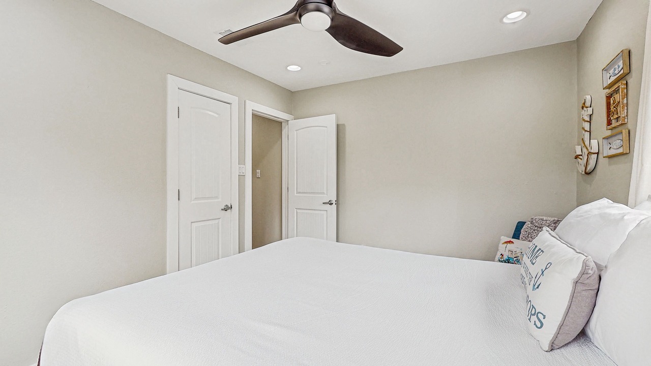 Photo of Bedroom in Rockport