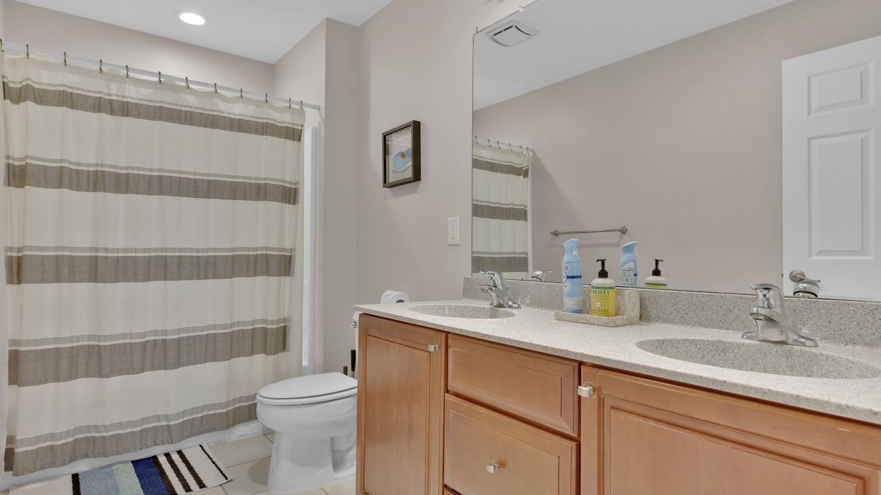 Photo of Bathroom in Keansburg