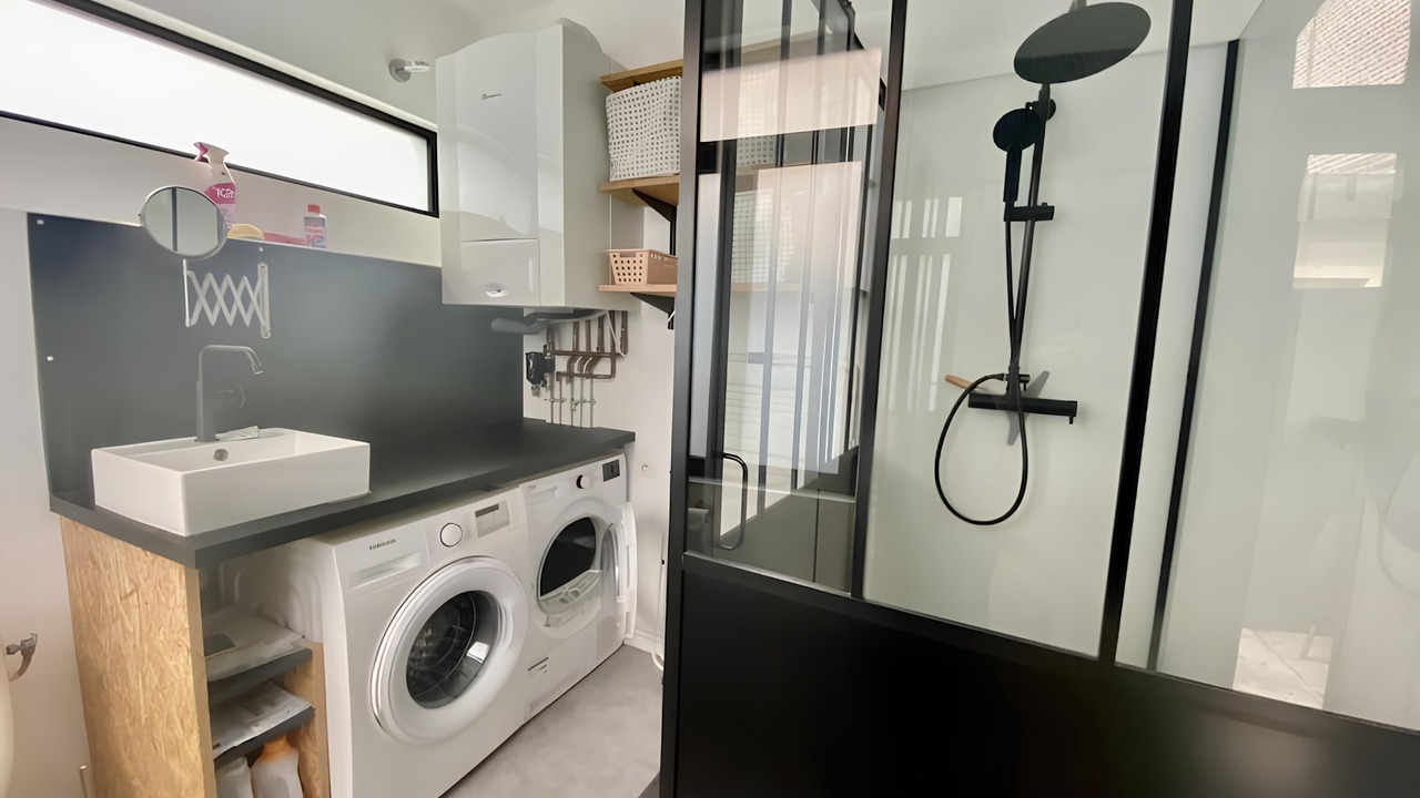 Photo of Bathroom in Quartier Saint-Clement - Jardin des Plantes