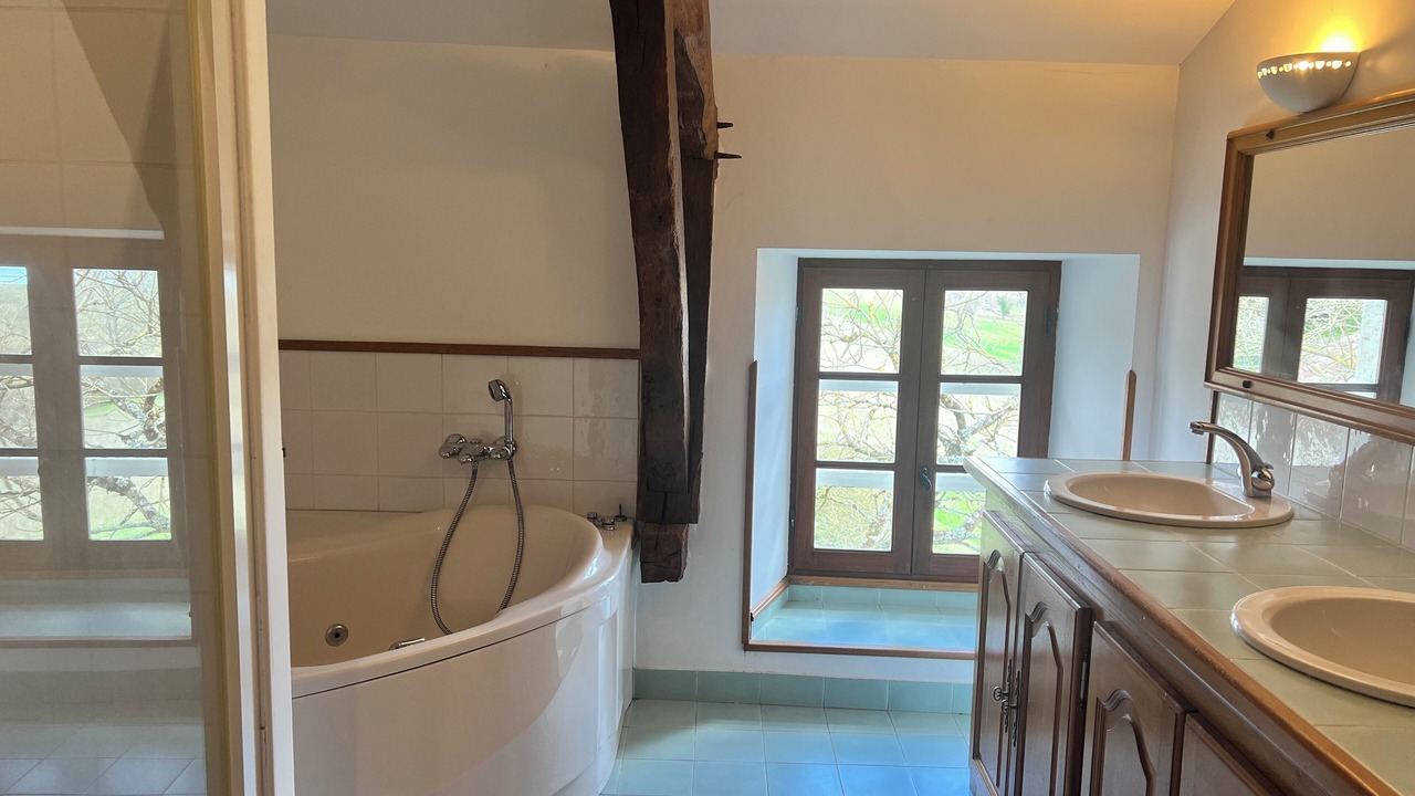 Photo of Bathroom in Roquecor
