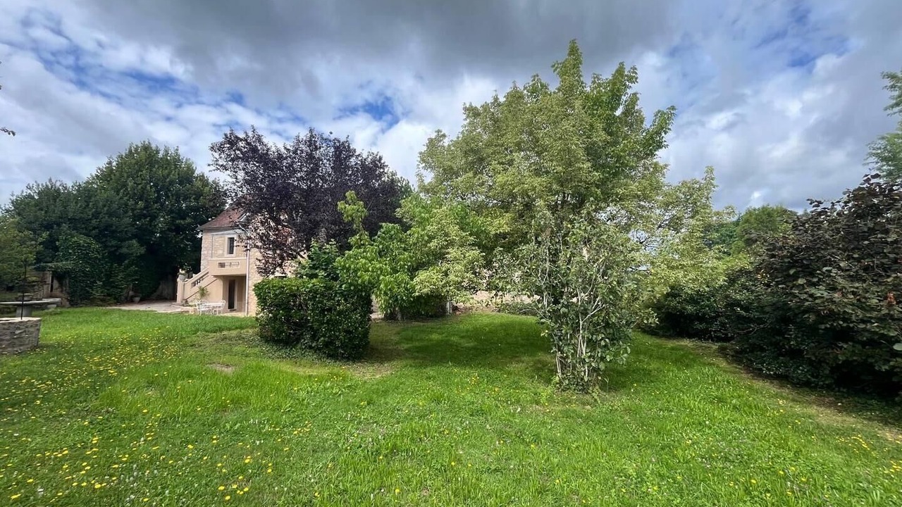 Photo of Outdoor in Saint-Jean-Lespinasse