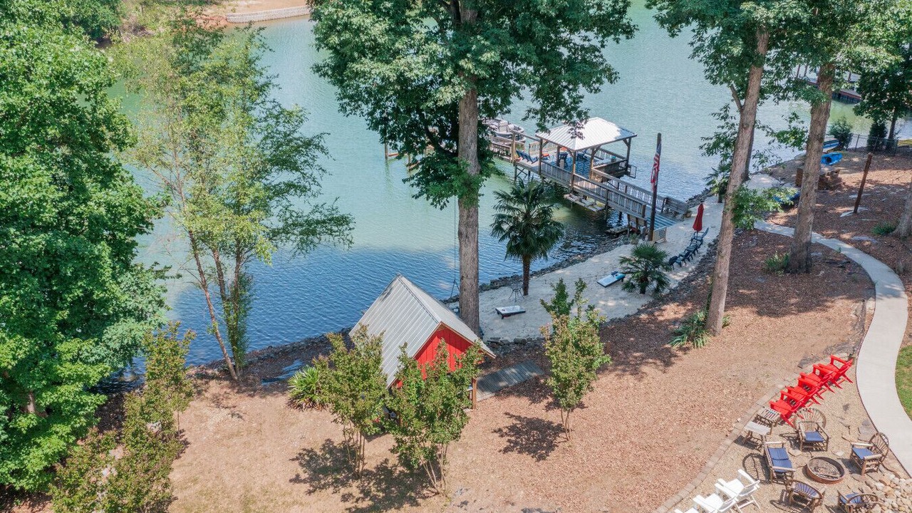 Photo of Outdoor in Mayhew