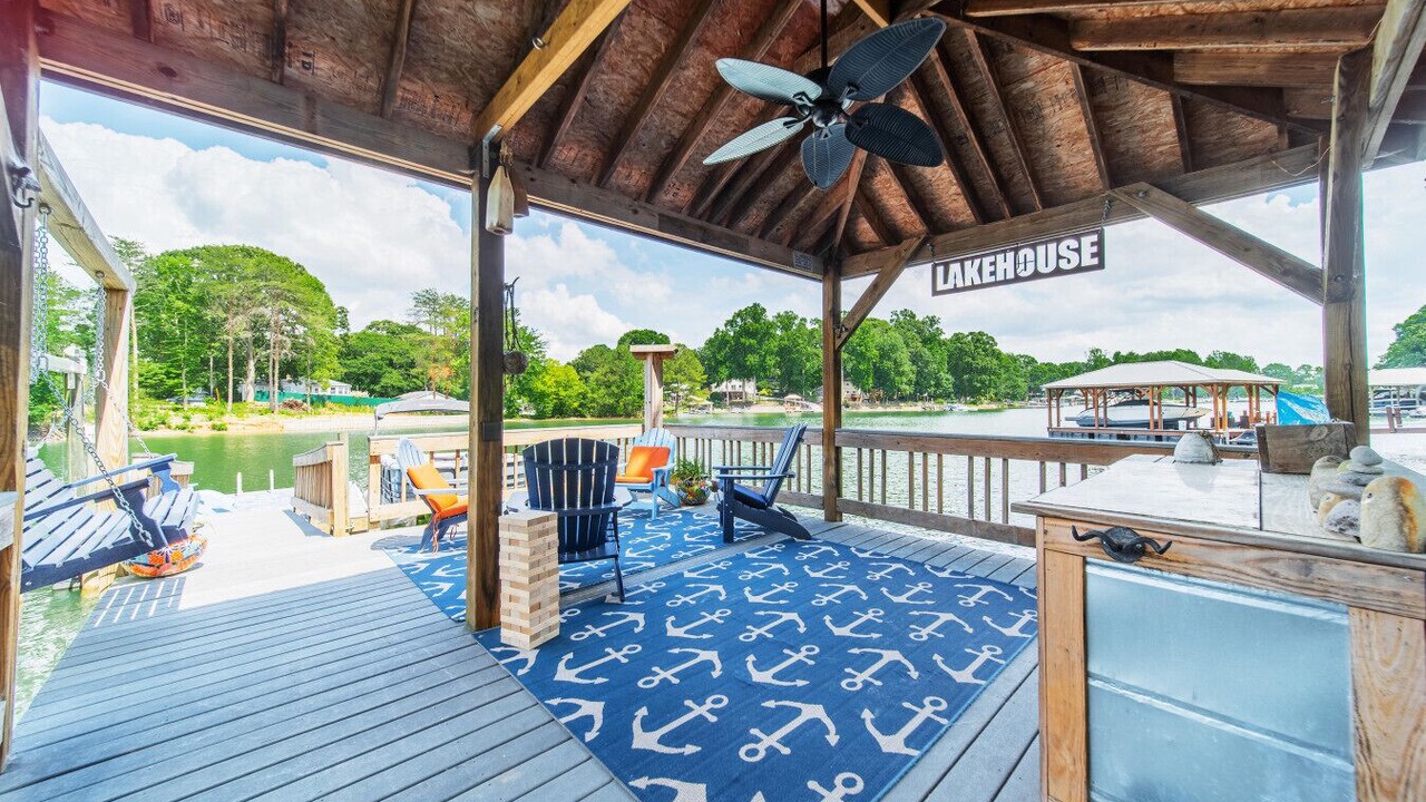 Photo of Outdoor in Mayhew