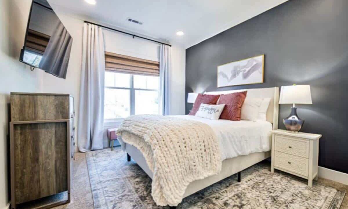 Photo of Bedroom in Apex