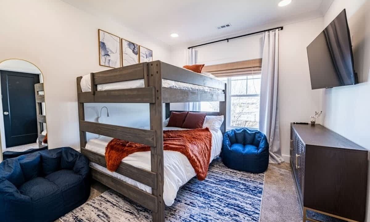 Photo of Bedroom in Apex