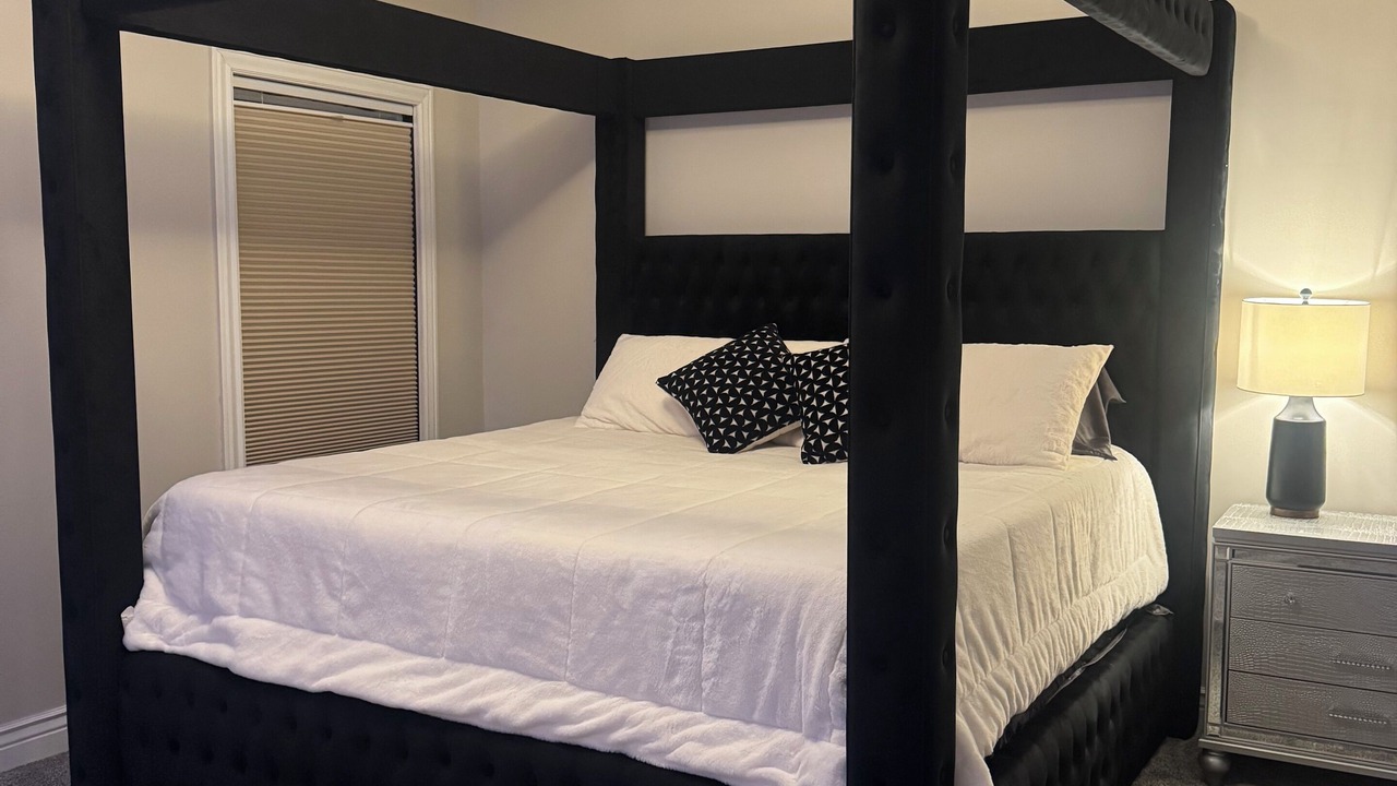 Photo of Bedroom in Salina