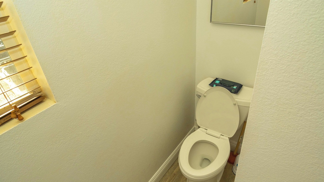 Photo of Bathroom in Globe