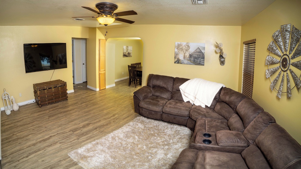 Photo of Livingroom in Globe