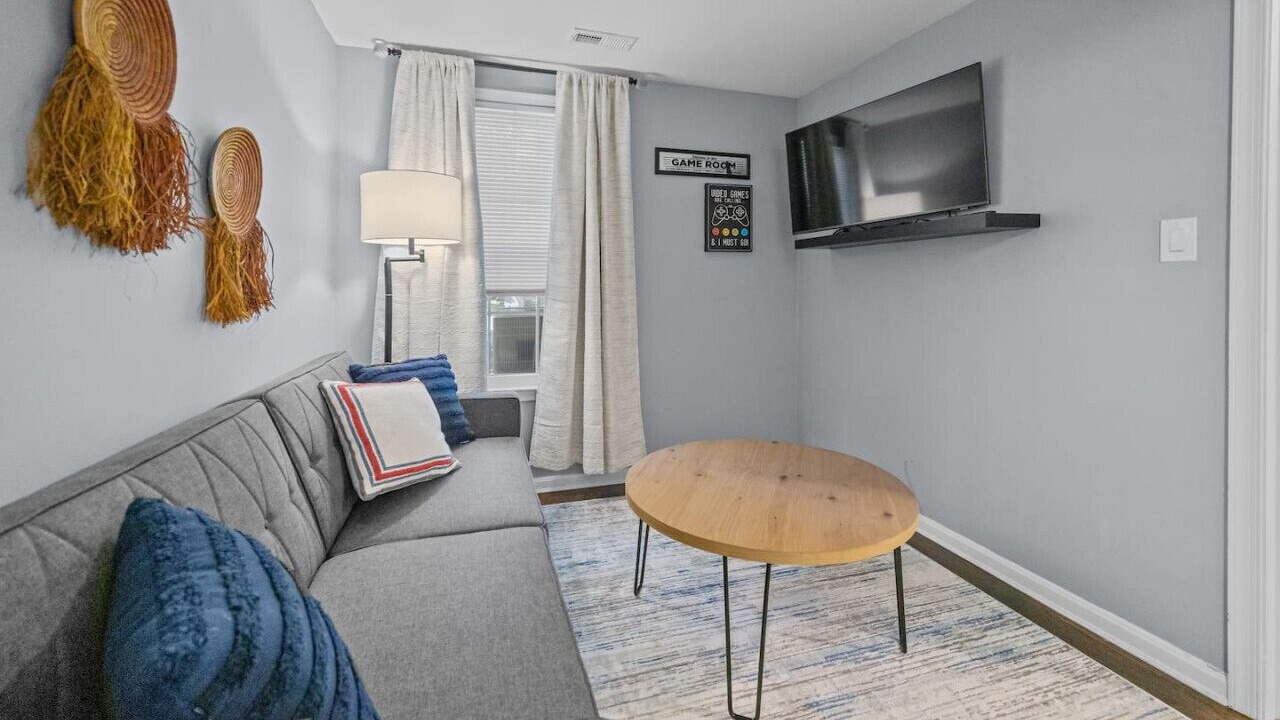 Photo of Livingroom in Montgomery Village