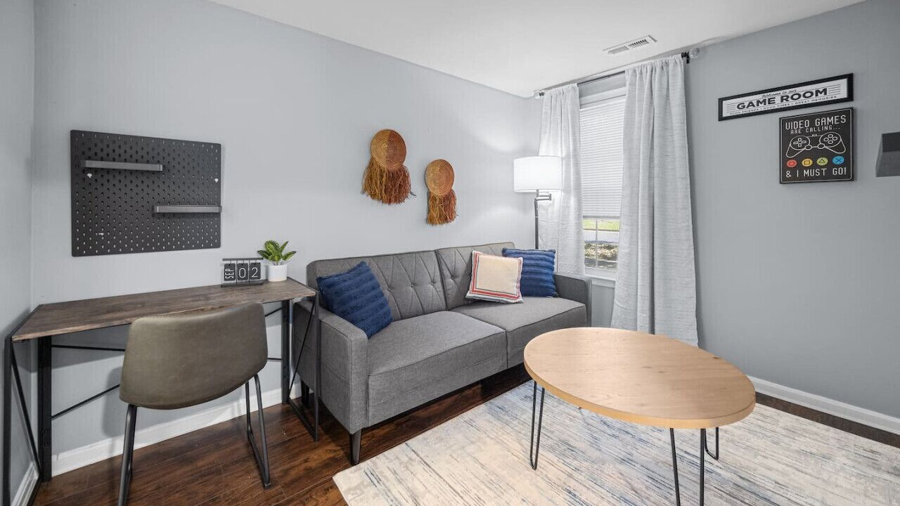 Photo of Livingroom in Montgomery Village
