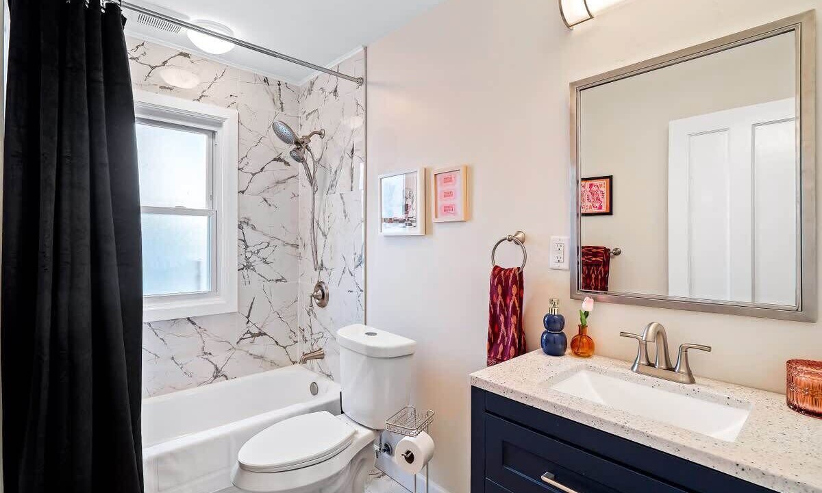 Photo of Bathroom in South Hills