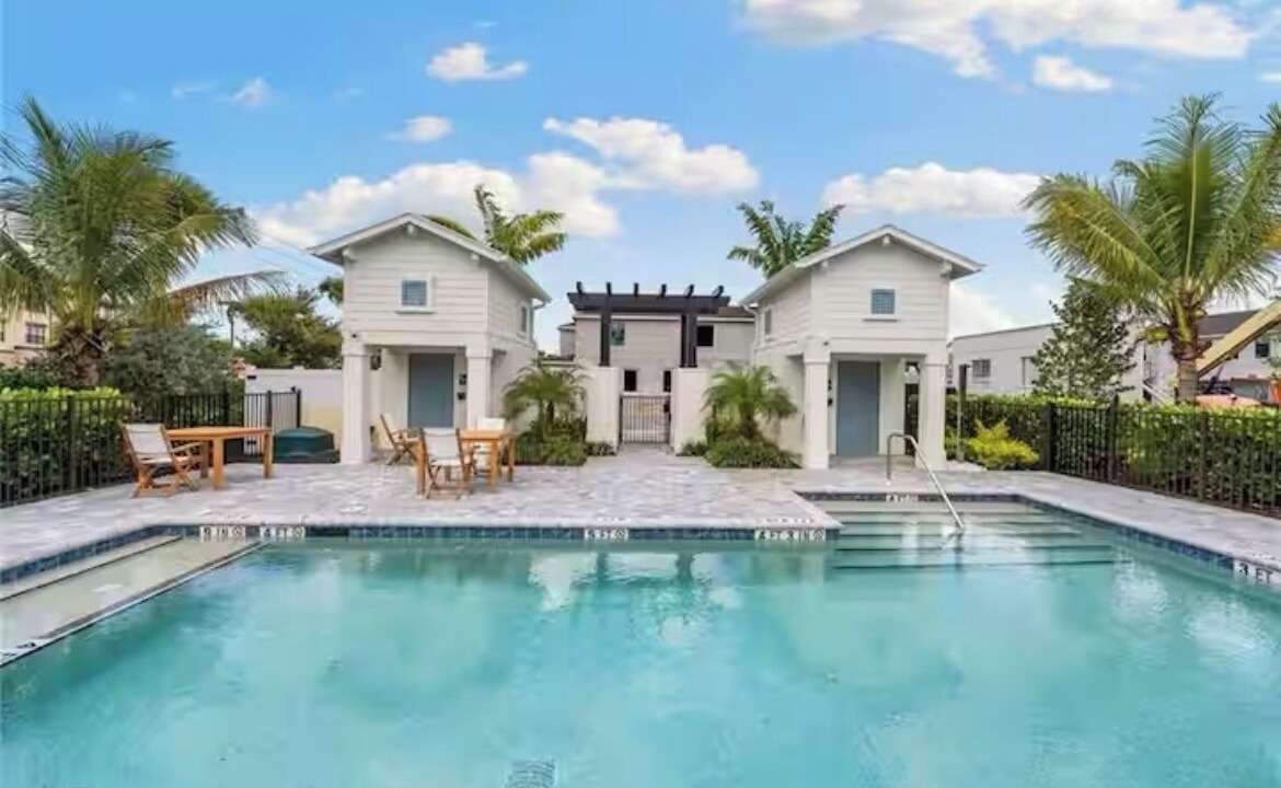 Photo of Outdoor in Naples