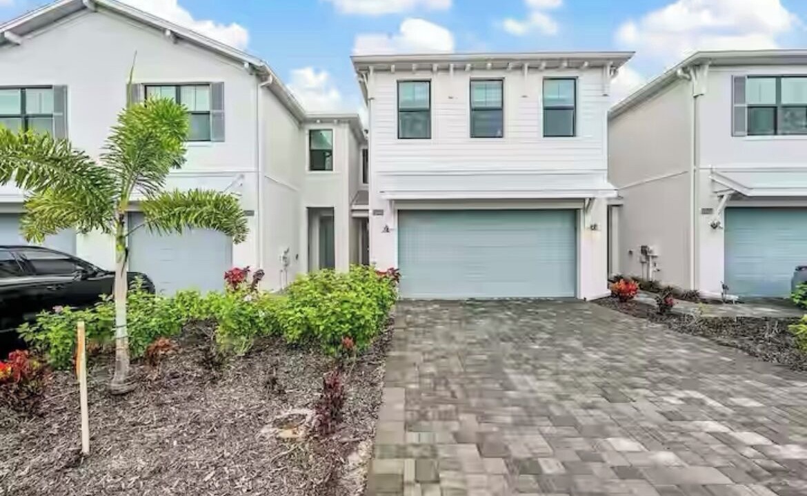 Photo of Outdoor in Naples