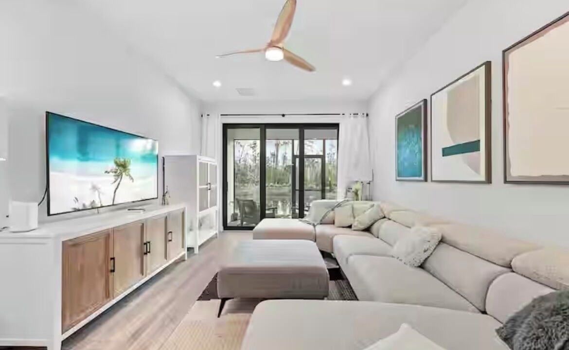 Photo of Livingroom in Naples