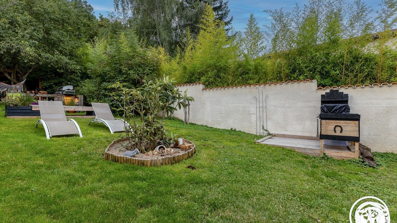 Photo of Outdoor in Saint-Floret