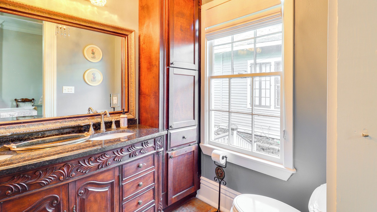Photo of Bathroom in Natchez
