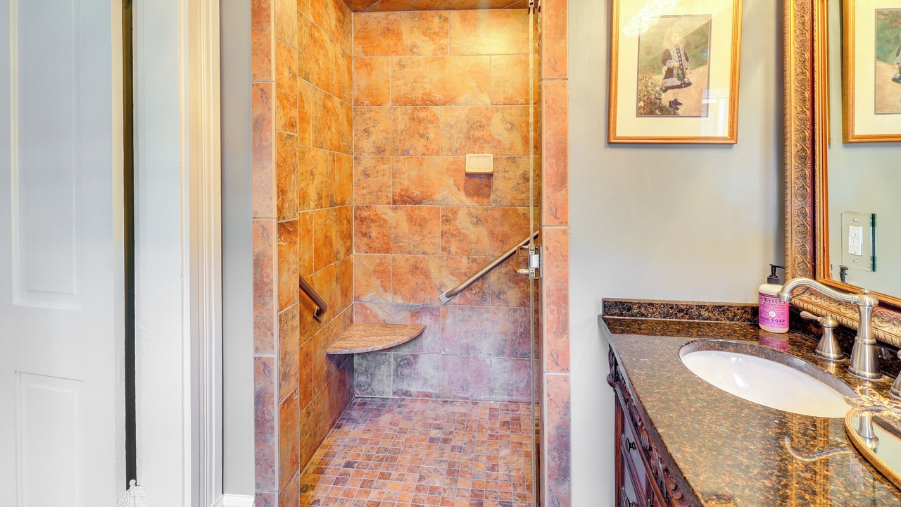 Photo of Bathroom in Natchez