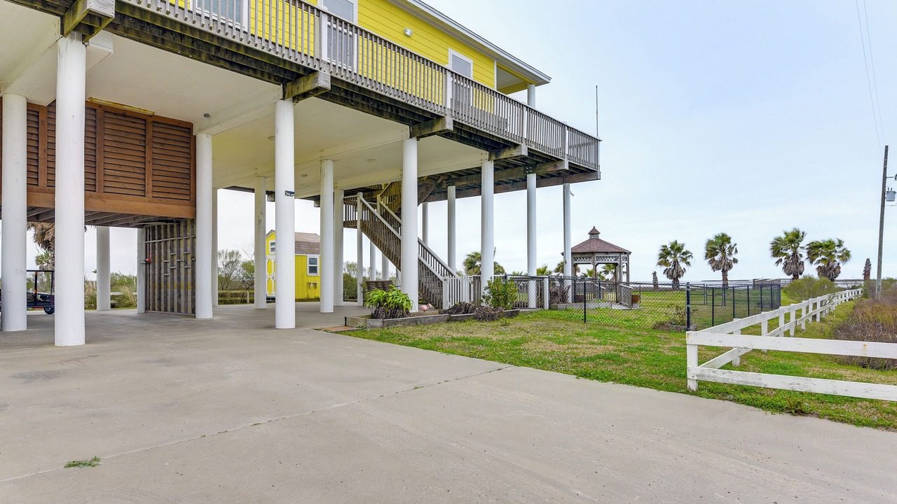Photo of Others in Gilchrist