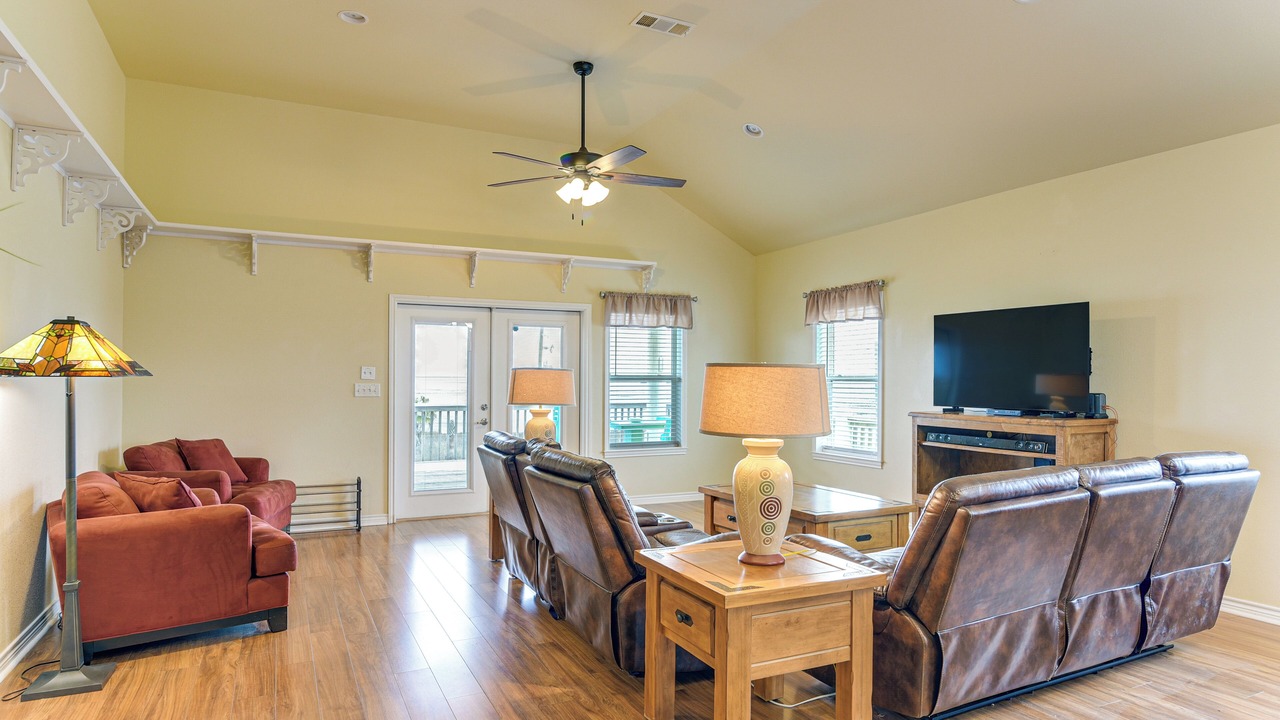 Photo of Livingroom in Gilchrist