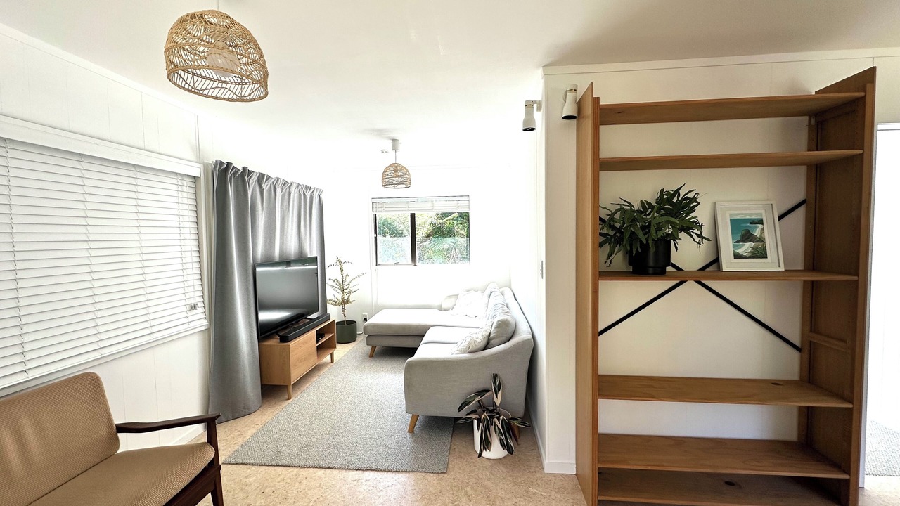 Photo of Livingroom in Piha