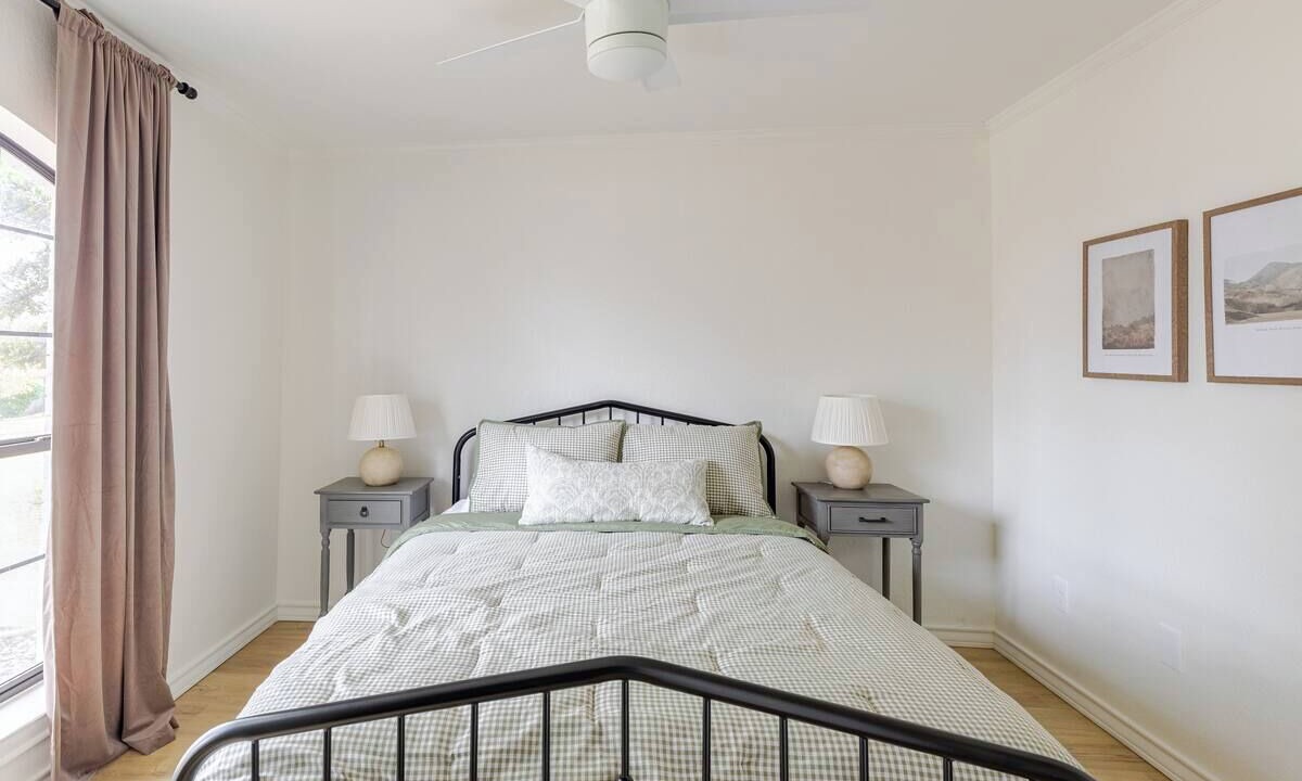 Photo of Bedroom in Tarrant County