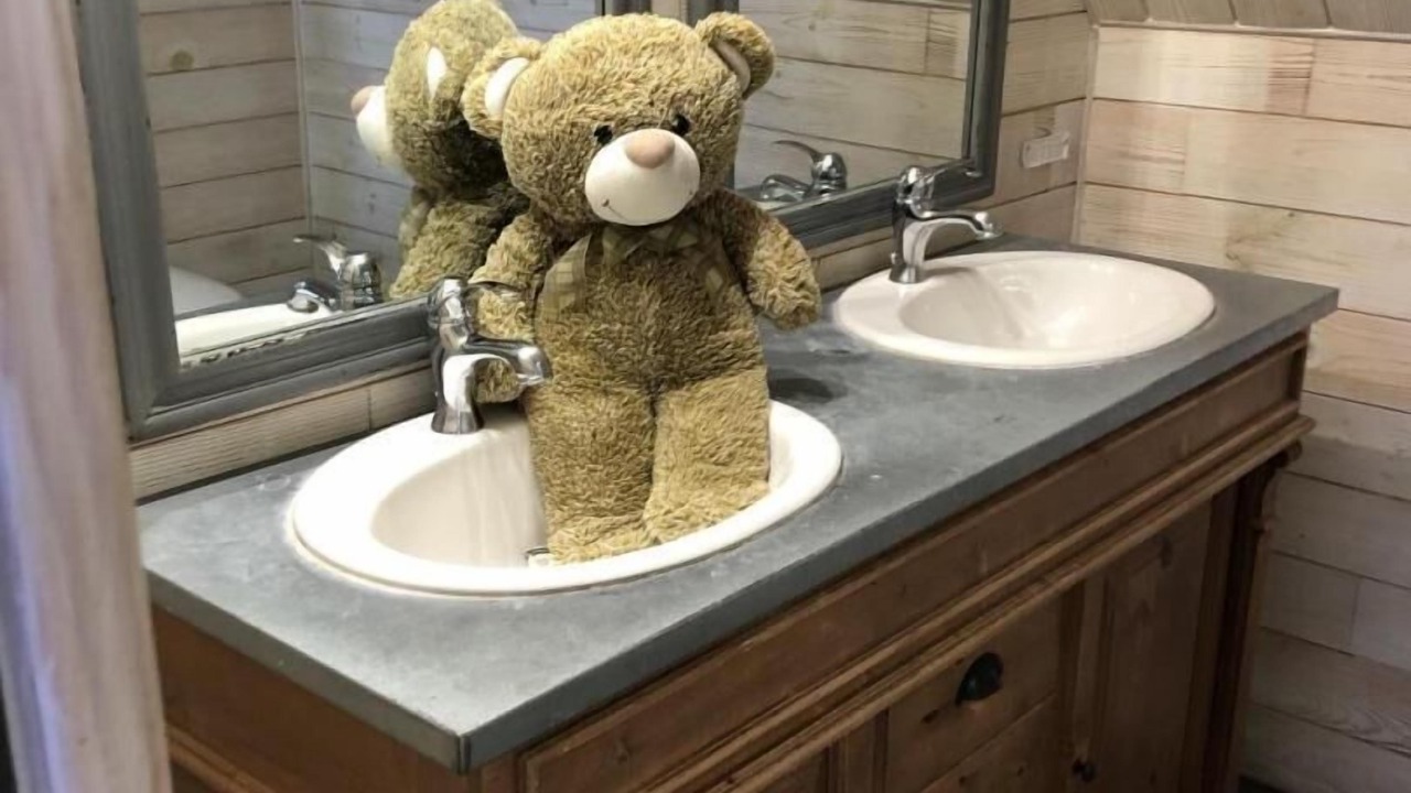 Photo of Bathroom in Carly