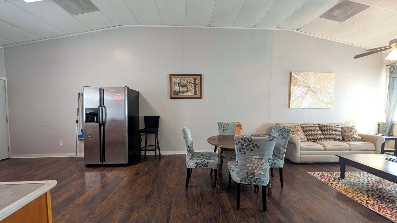 Photo of Livingroom in Ingleside