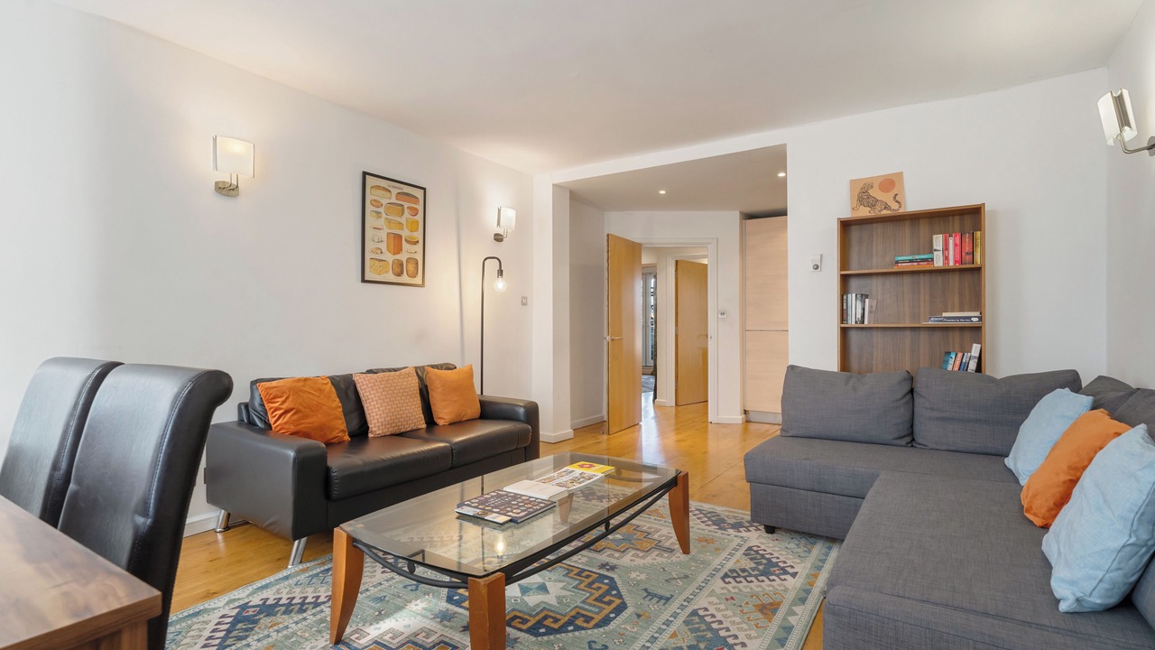 Photo of Livingroom in Cathedrals