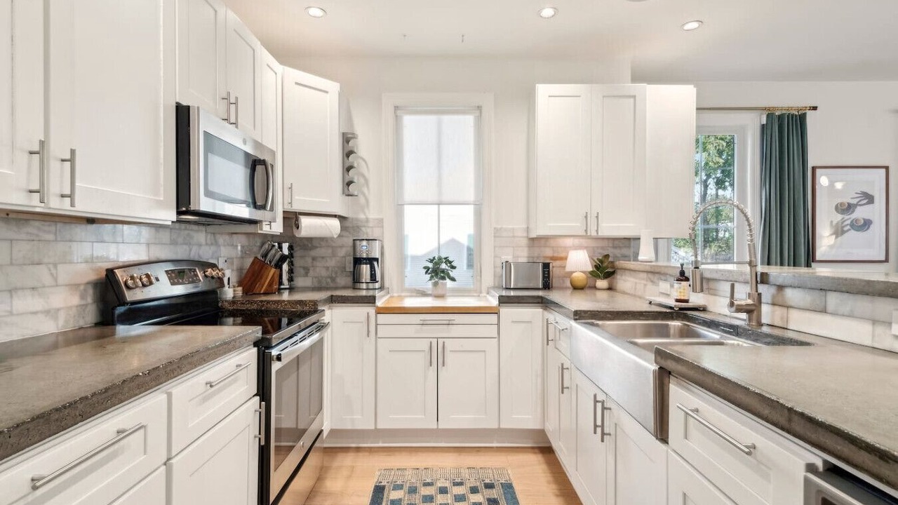 Photo of Kitchen in Mid-City
