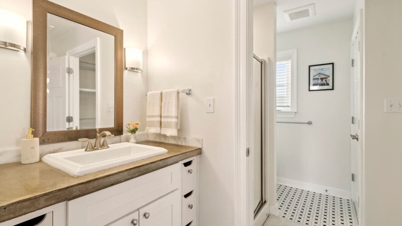 Photo of Bathroom in Mid-City