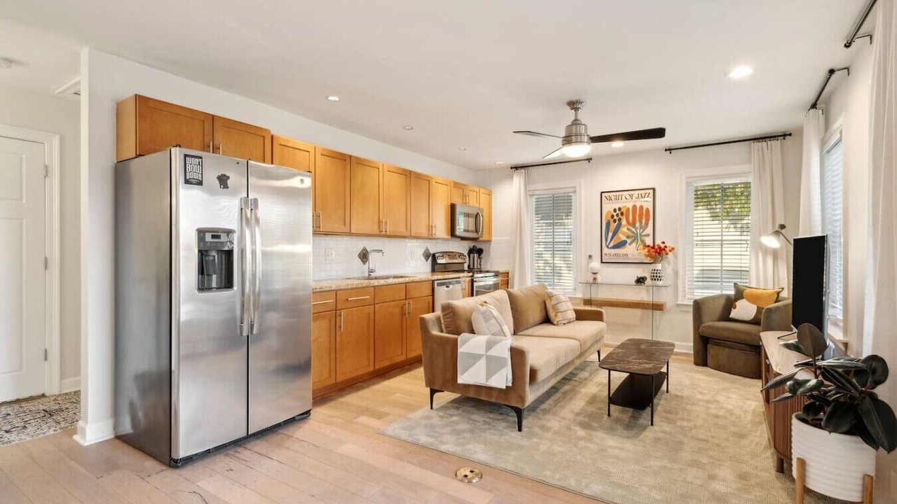 Photo of Livingroom in Mid-City