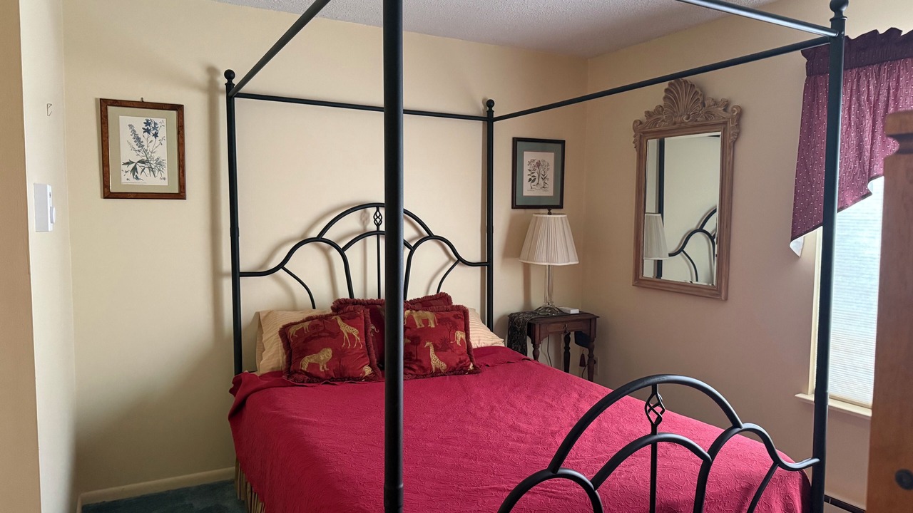 Photo of Bedroom in Lake George