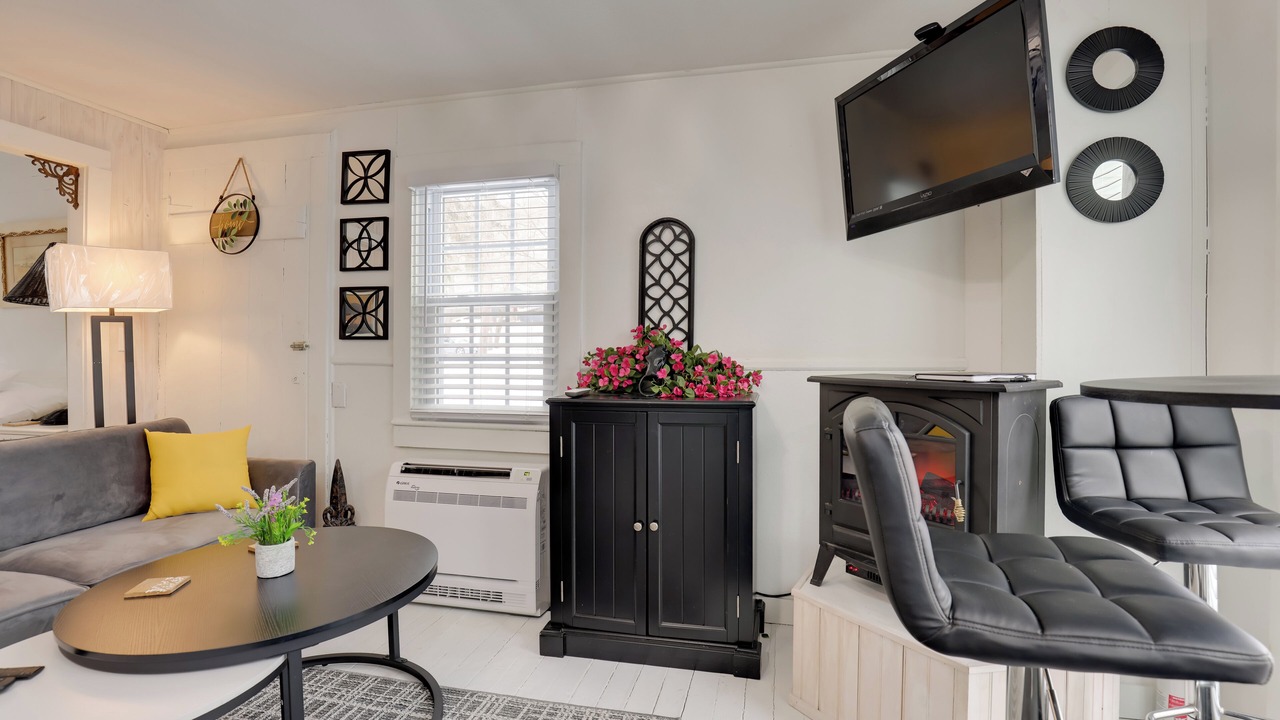 Photo of Livingroom in Hammondsport