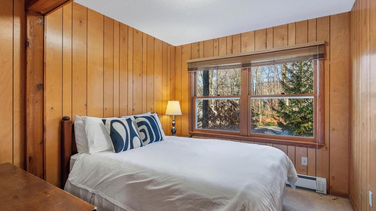 Photo of Bedroom in Harbor Springs