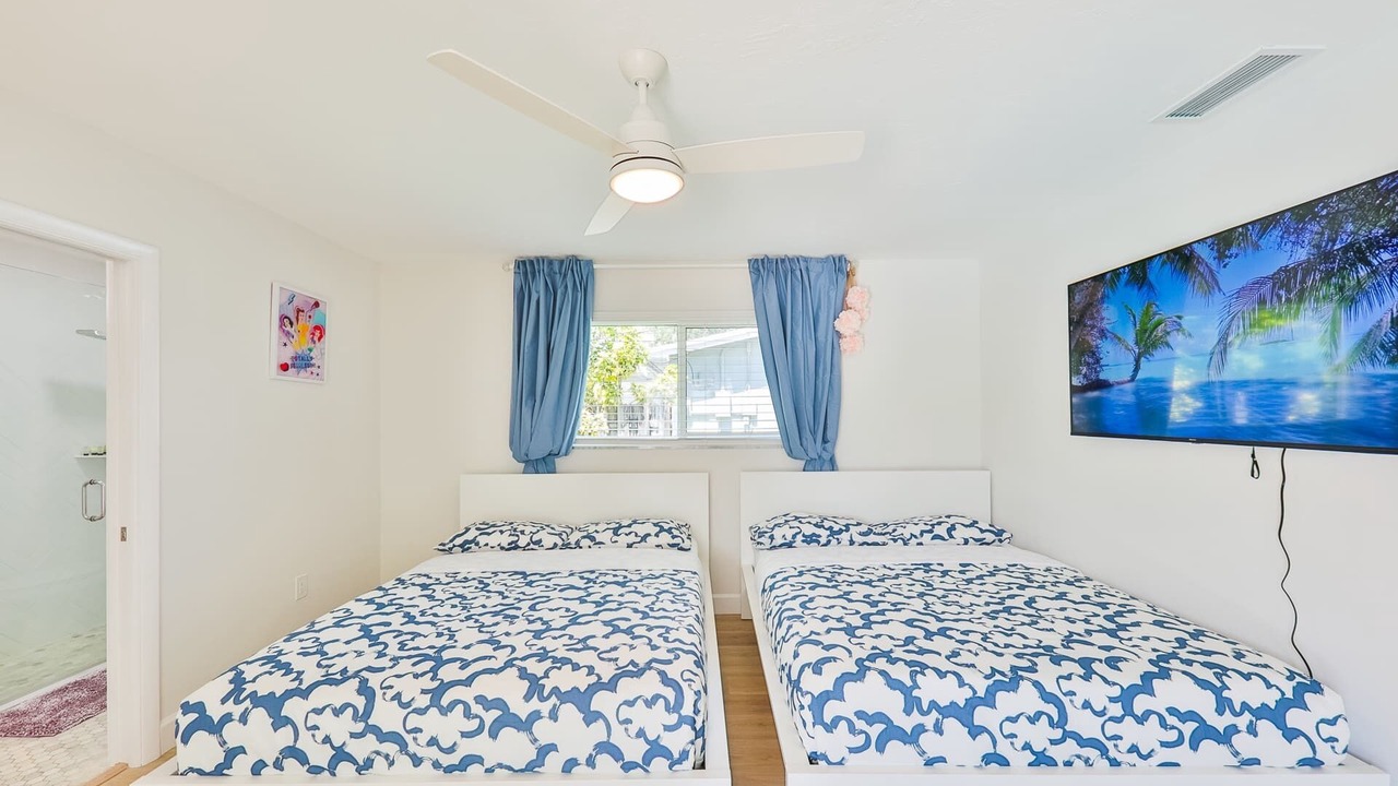 Photo of Bedroom in Hollywood Hills