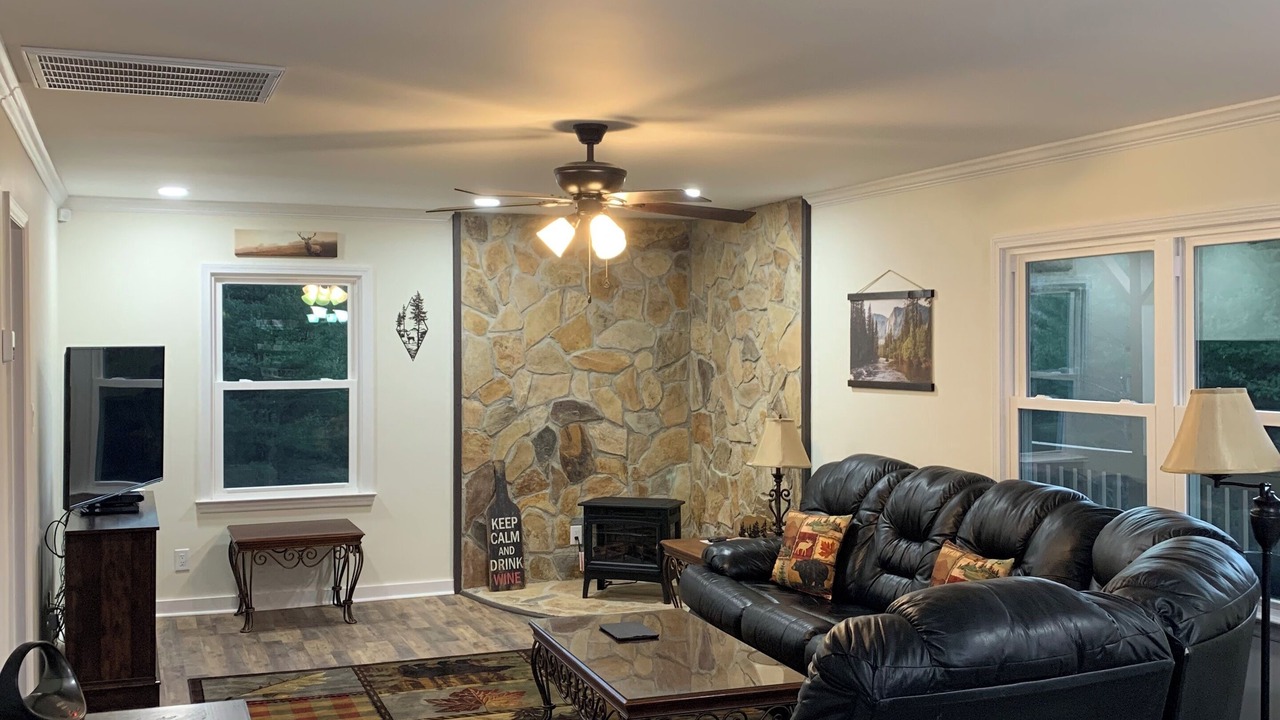 Photo of Livingroom in Piper Gap