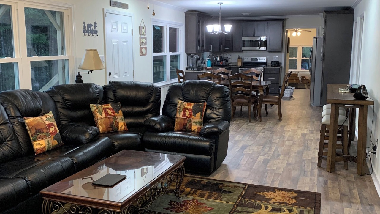 Photo of Livingroom in Piper Gap