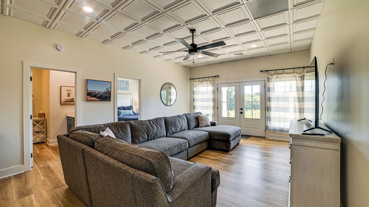 Photo of Bedroom in Grand Rivers