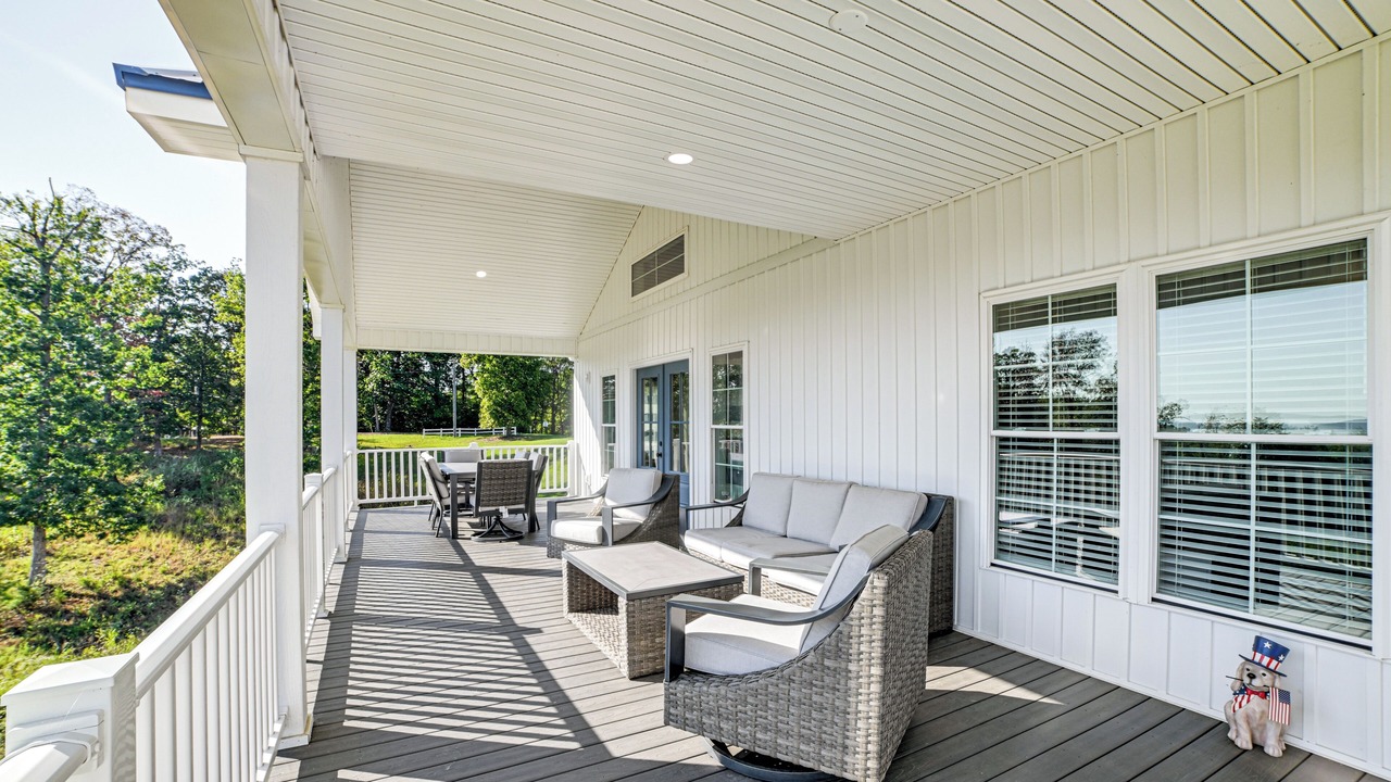 Photo of Patio Balcony in Grand Rivers