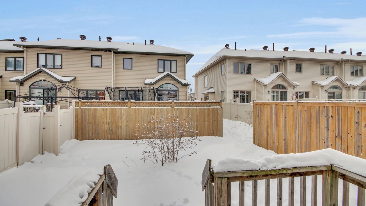 Photo of Outdoor in Ottawa Division