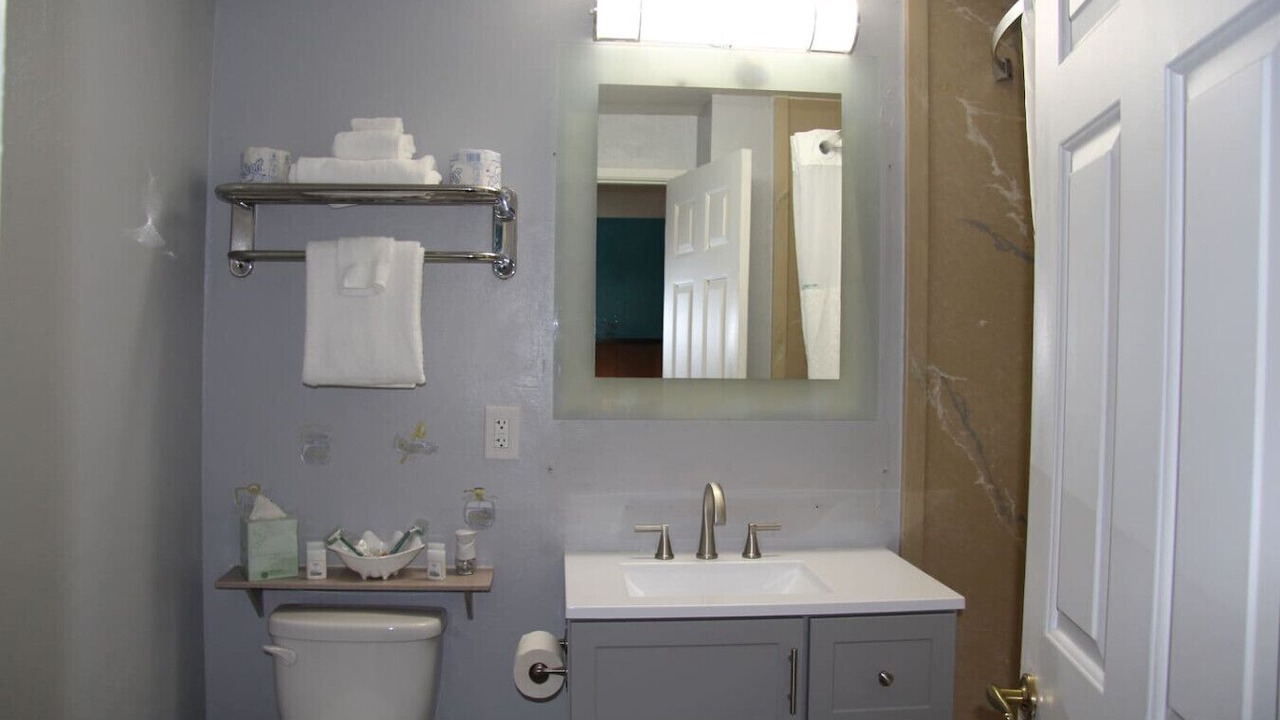 Photo of Bathroom in West Hills