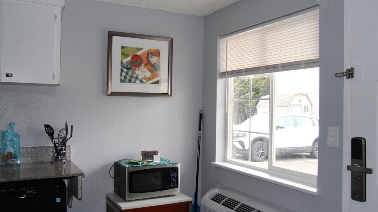 Photo of Others in West Hills