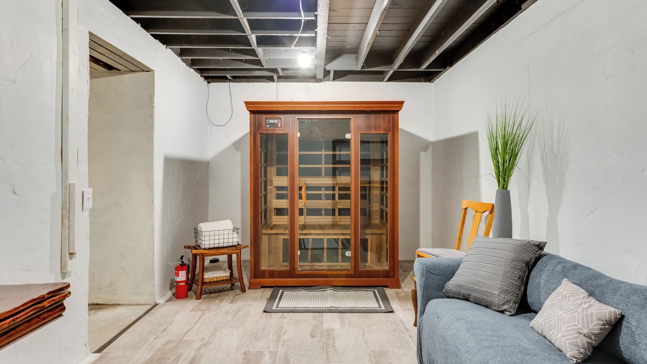 Photo of Livingroom in Lakeview