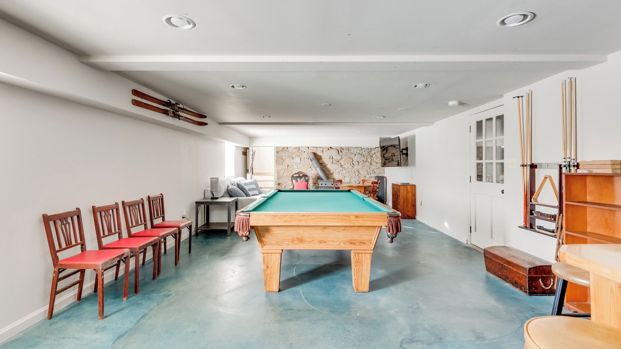 Photo of Bedroom in Lakeview