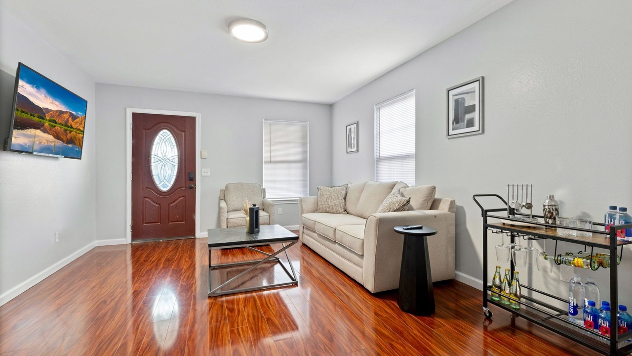 Photo of Livingroom in West Dallas