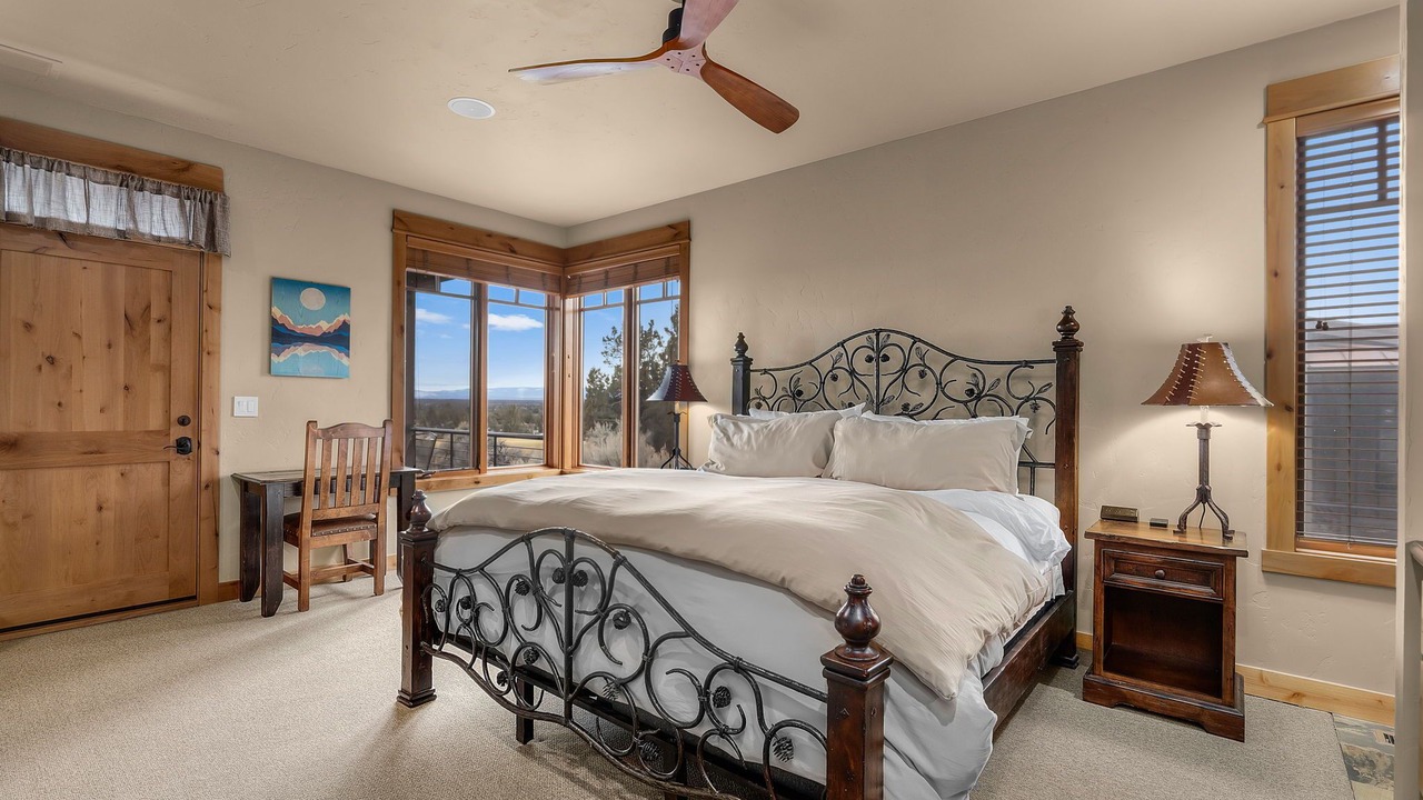 Photo of Bedroom in Powell Butte
