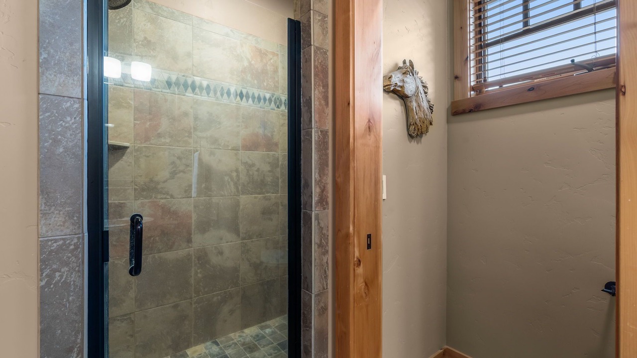 Photo of Bathroom in Powell Butte